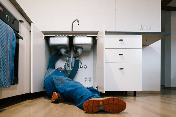 Professional Leak Detection technician working in Kingston, OH